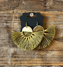 Load image into Gallery viewer, Ivy Earrings